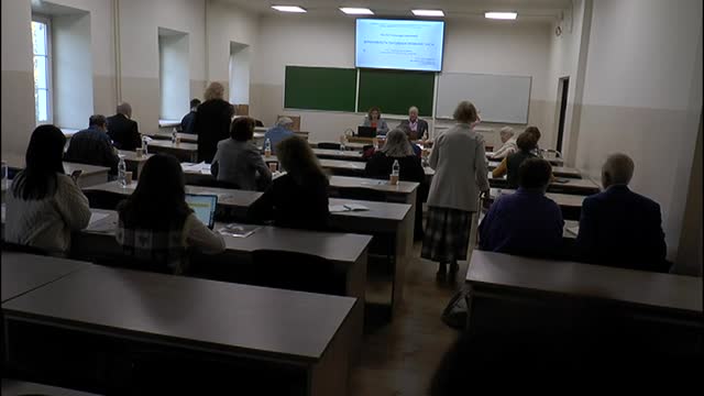 Таушева А.Н. «Вариативность глагольных профилей текста»